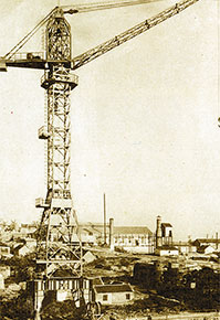 En 1957, ddhjyb.comenzó a adentrarse en la industria de maquinaria de construcción con producción exitosa de la primera grúa torre