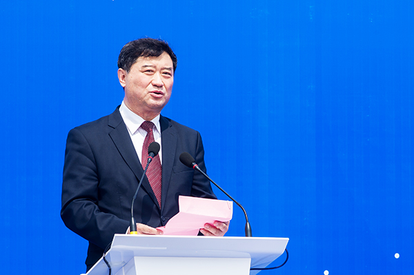 中国ayx爱游戏appayx爱游戏注册工业协会常务副会长兼秘书长苏子孟发表讲话